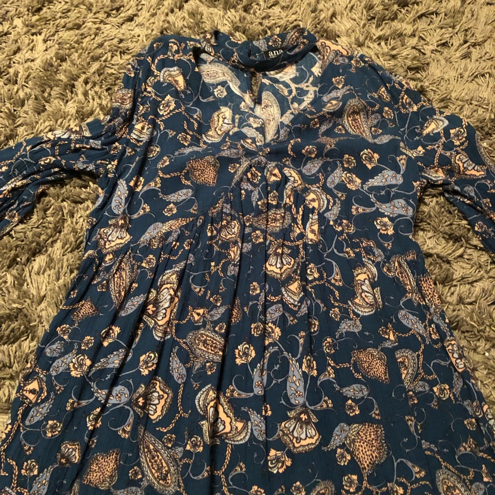 Bell sleeve top